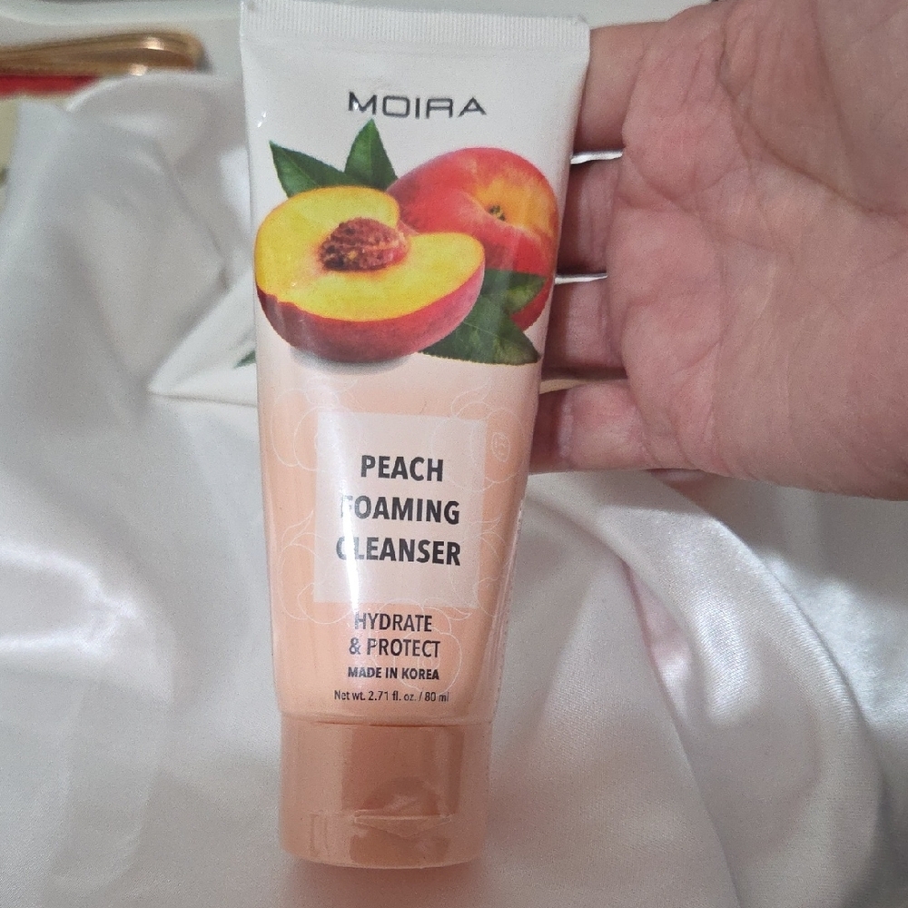 Moira Peach Foaming Cleanser Hydrate